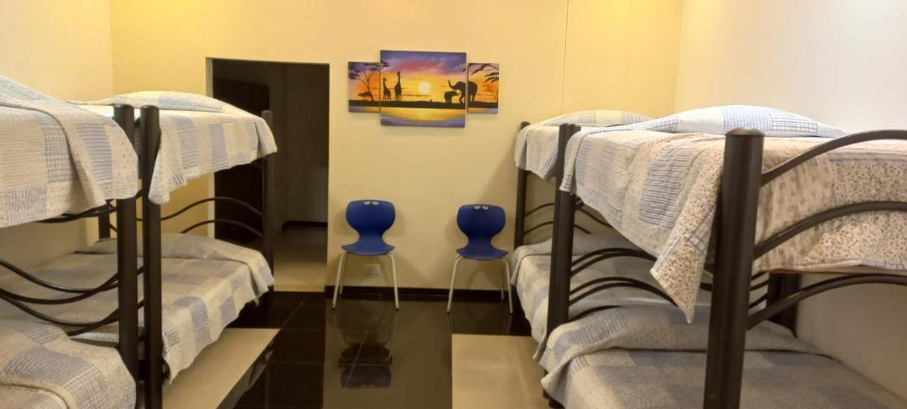 Hotel Dubai マニサレス エクステリア 写真
